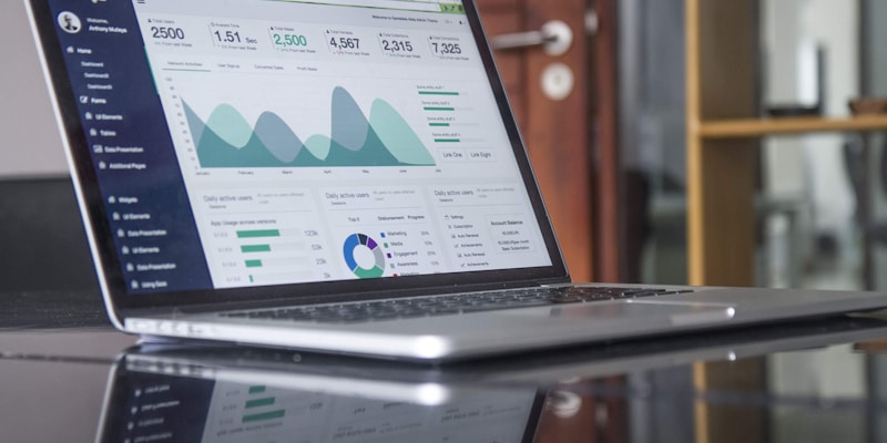 现代化网站仪表盘与数据可视化界面